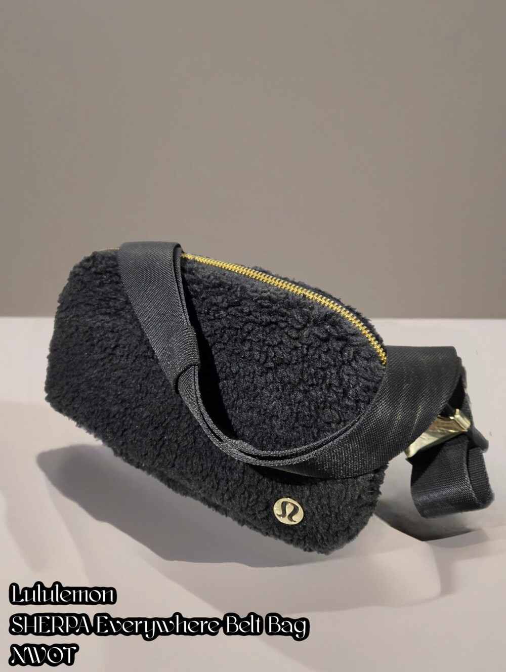Lululemon athletica Sherpa Belt Bag